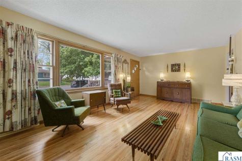 219 Floral Avenue Mankato MN 56001