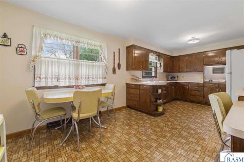 219 Floral Avenue Mankato MN 56001