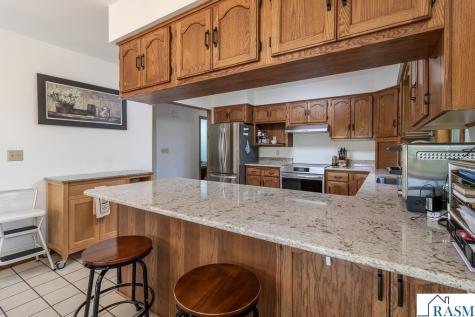 61785 Sunset Lane New Ulm MN 56073