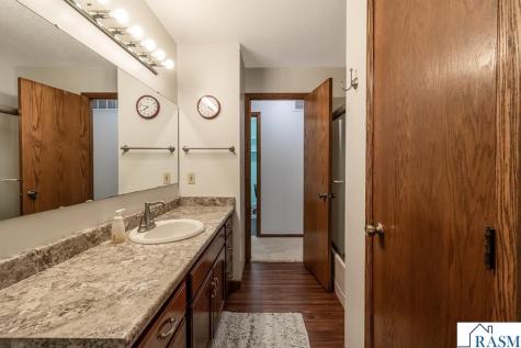 61785 Sunset Lane New Ulm MN 56073