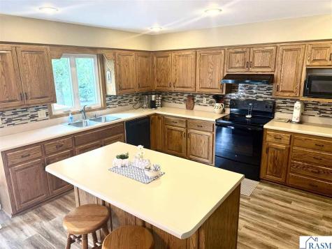 1310 Lloyd Lane St. Peter MN 56082