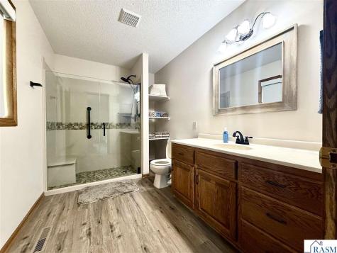 1310 Lloyd Lane St. Peter MN 56082