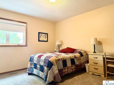 1310 Lloyd Lane St. Peter MN 56082