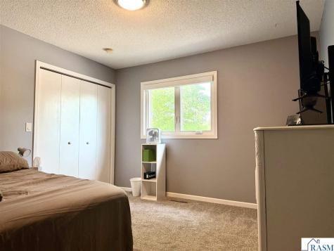 1310 Lloyd Lane St. Peter MN 56082