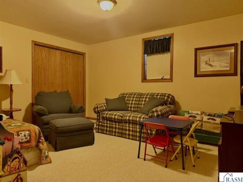 1310 Lloyd Lane St. Peter MN 56082