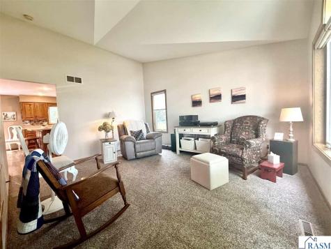 1310 Lloyd Lane St. Peter MN 56082