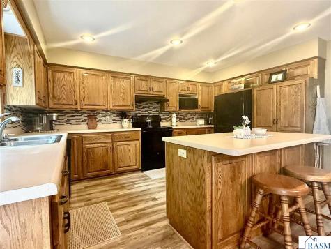 1310 Lloyd Lane St. Peter MN 56082