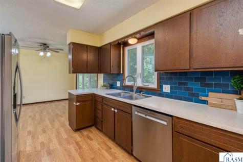 19 W Higbie Avenue Minnesota Lake MN 56068