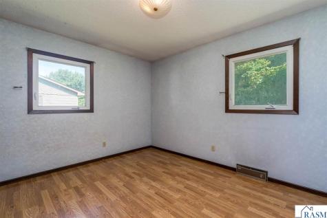 19 W Higbie Avenue Minnesota Lake MN 56068