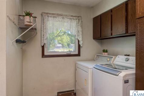 19 W Higbie Avenue Minnesota Lake MN 56068
