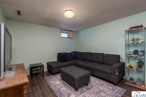 19 W Higbie Avenue Minnesota Lake MN 56068