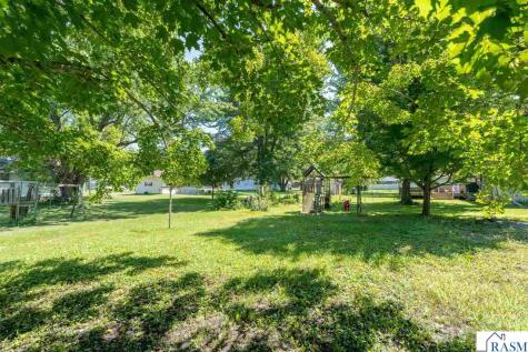 19 W Higbie Avenue Minnesota Lake MN 56068