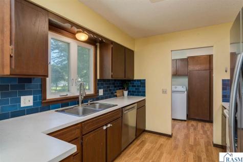 19 W Higbie Avenue Minnesota Lake MN 56068