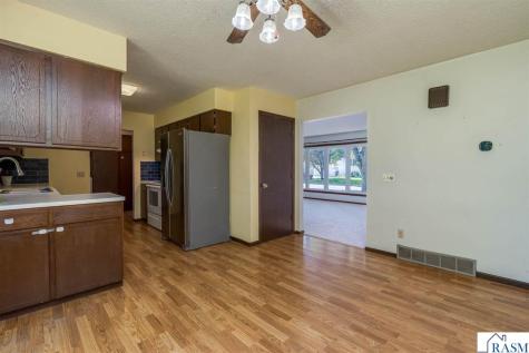 19 W Higbie Avenue Minnesota Lake MN 56068