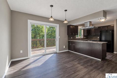 1011 N Cordova Avenue Le Center MN 56057