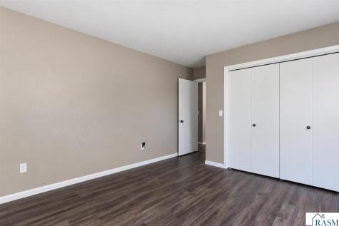 1011 N Cordova Avenue Le Center MN 56057