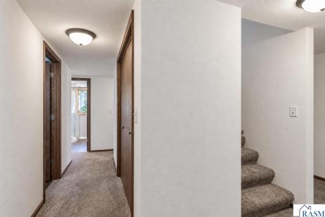 1011 N Cordova Avenue Le Center MN 56057