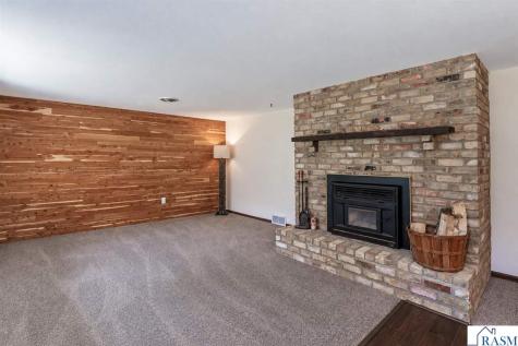 1011 N Cordova Avenue Le Center MN 56057