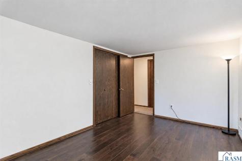 1011 N Cordova Avenue Le Center MN 56057