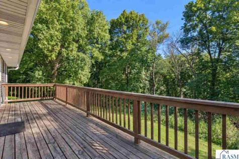1011 N Cordova Avenue Le Center MN 56057