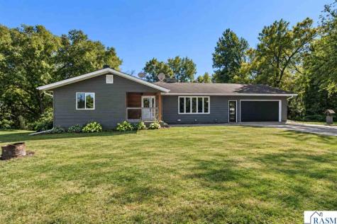 1011 N Cordova Avenue Le Center MN 56057