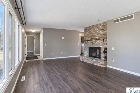 1011 N Cordova Avenue Le Center MN 56057