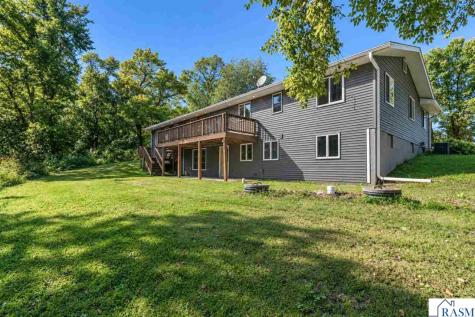 1011 N Cordova Avenue Le Center MN 56057
