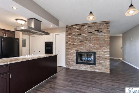 1011 N Cordova Avenue Le Center MN 56057