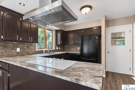 1011 N Cordova Avenue Le Center MN 56057