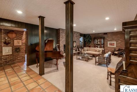 710 Summit Avenue New Ulm MN 56073