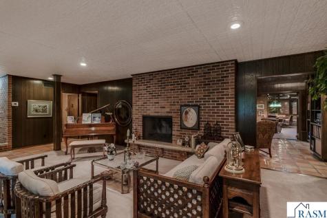 710 Summit Avenue New Ulm MN 56073