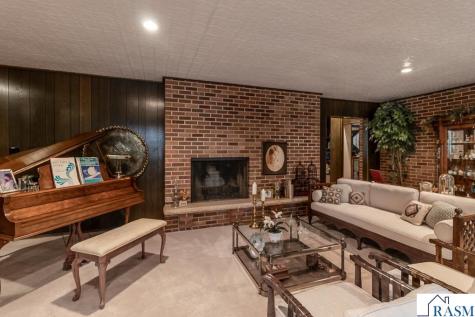 710 Summit Avenue New Ulm MN 56073