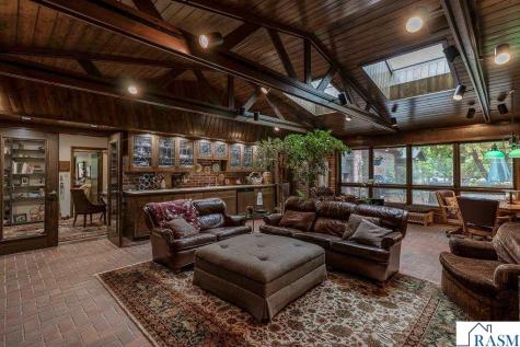710 Summit Avenue New Ulm MN 56073