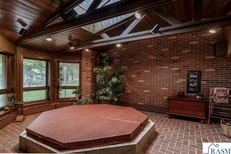 710 Summit Avenue New Ulm MN 56073