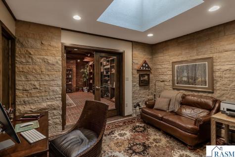 710 Summit Avenue New Ulm MN 56073