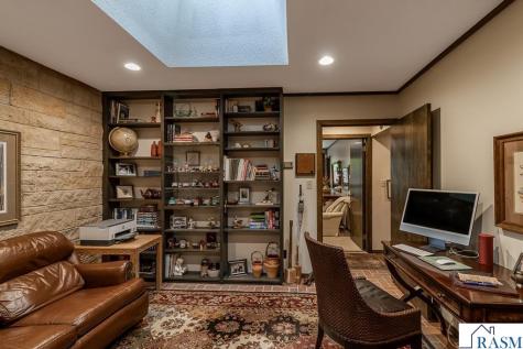710 Summit Avenue New Ulm MN 56073