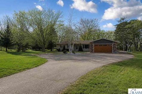 101 Mapleridge Drive Mankato MN 56001
