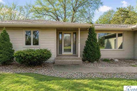 101 Mapleridge Drive Mankato MN 56001
