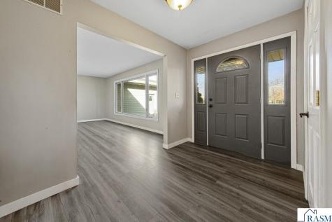 101 Mapleridge Drive Mankato MN 56001