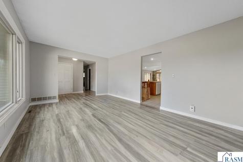 101 Mapleridge Drive Mankato MN 56001