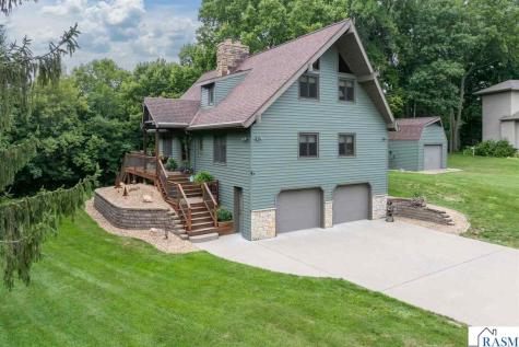 314 Meadow Woods Drive Mankato MN 56001