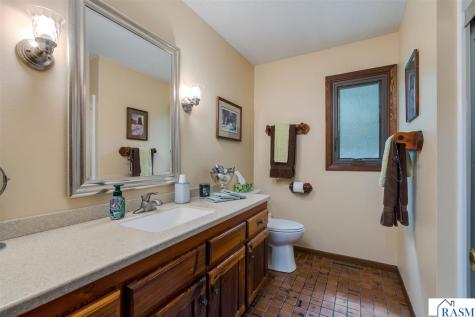 314 Meadow Woods Drive Mankato MN 56001