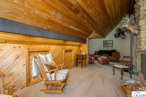 314 Meadow Woods Drive Mankato MN 56001