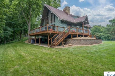 314 Meadow Woods Drive Mankato MN 56001