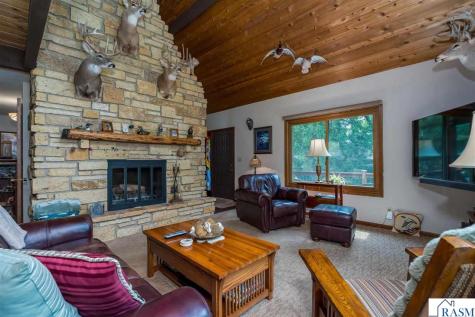 314 Meadow Woods Drive Mankato MN 56001