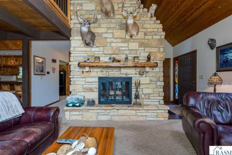 314 Meadow Woods Drive Mankato MN 56001