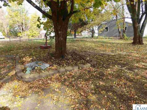 480 11th Street Lafayette MN 56054