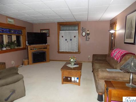 480 11th Street Lafayette MN 56054