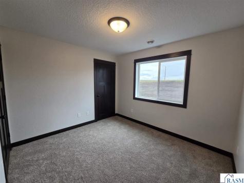321 Falcon Run Eagle Lake MN 56024-1229
