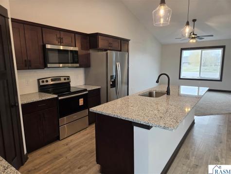 321 Falcon Run Eagle Lake MN 56024-1229